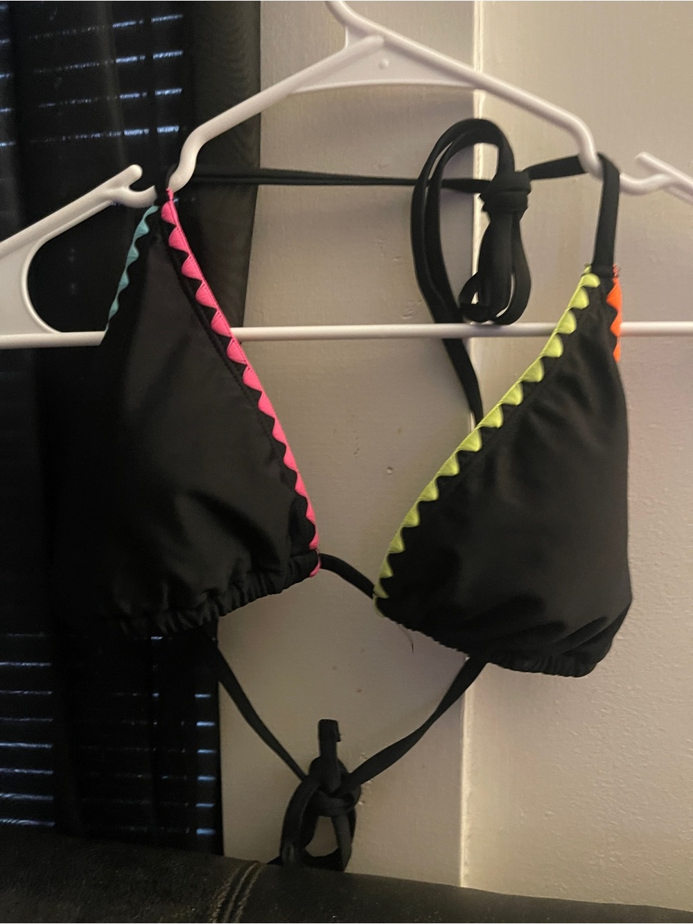 POPVIL Women’s MultiColor Triangle Bikini Top & Bottom Set w/ Neon Trim Sz L NWT